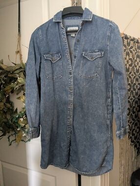 Forever 21 Denim Button Down Dress Size Small